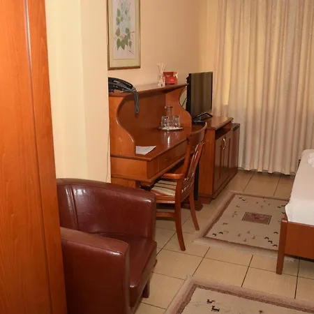 Tivoli Otel Kalkandelen